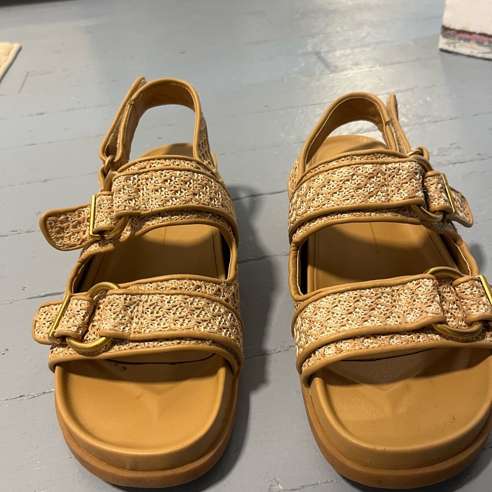 Dolce Vita Tan Sandals